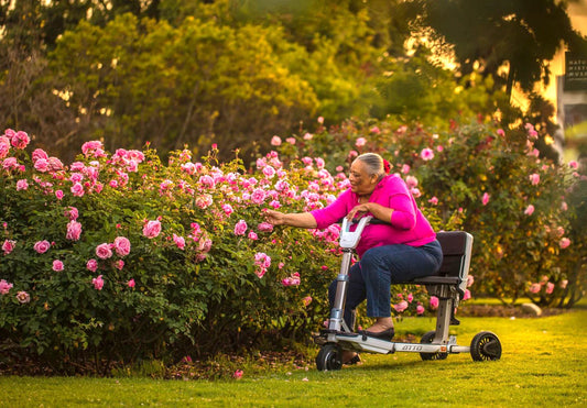 Moving Life ATTO: High-Tech Mobility Scooter Designed for Travel